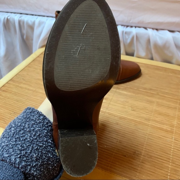 BOEMOS Tan Leather Ankle Boots - Picture 6 of 12